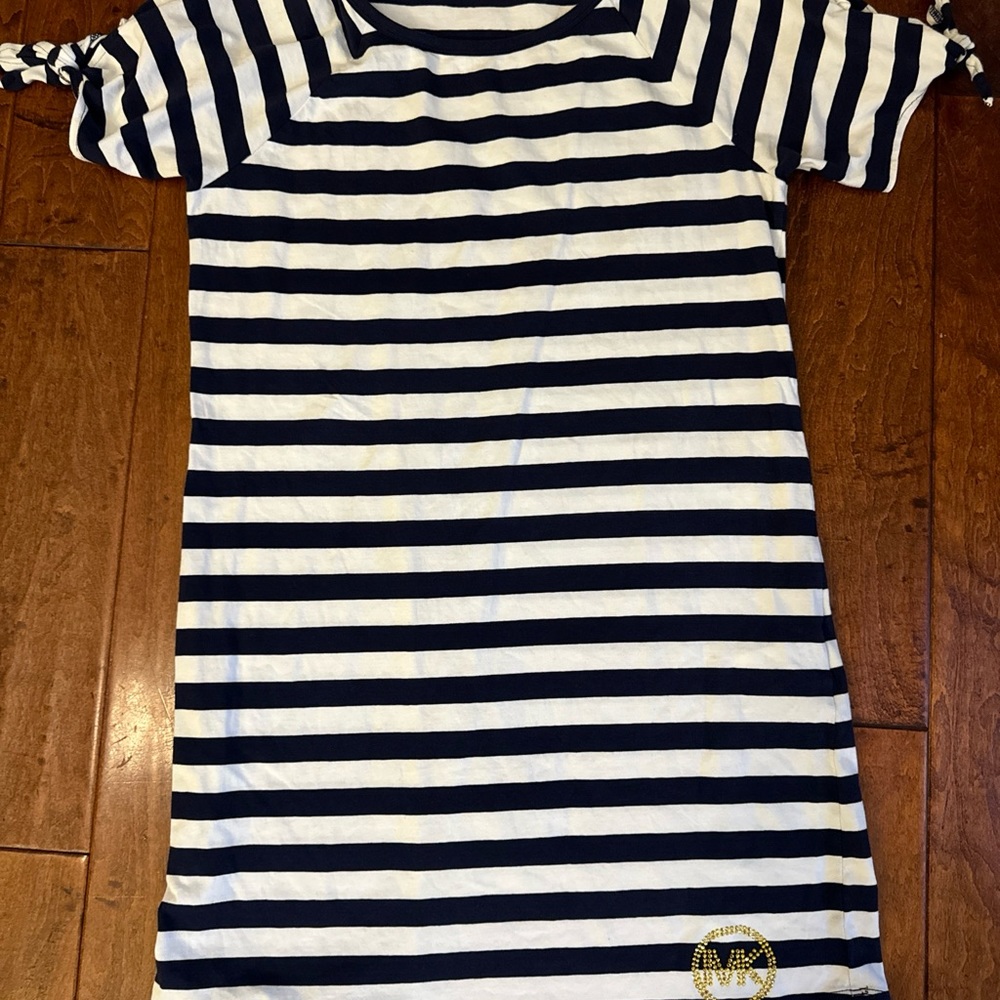 Michael kors women’s t-Shirt dress medium white navy short sport